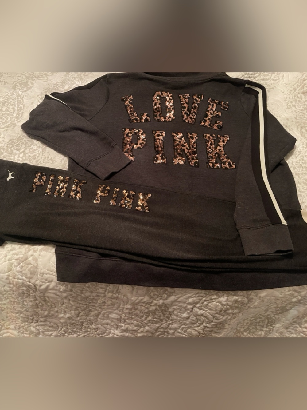 VEUC PINK VICTORIA'S SECRET LEOPARD  BLING HOODIE HZIP PULLOVER & YOGA PANT SETL
